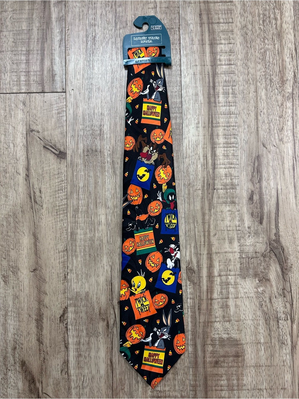 Vintage Looney Tunes bugs bunny bat pumpkin spooky Warner Bros. Tie Halloween